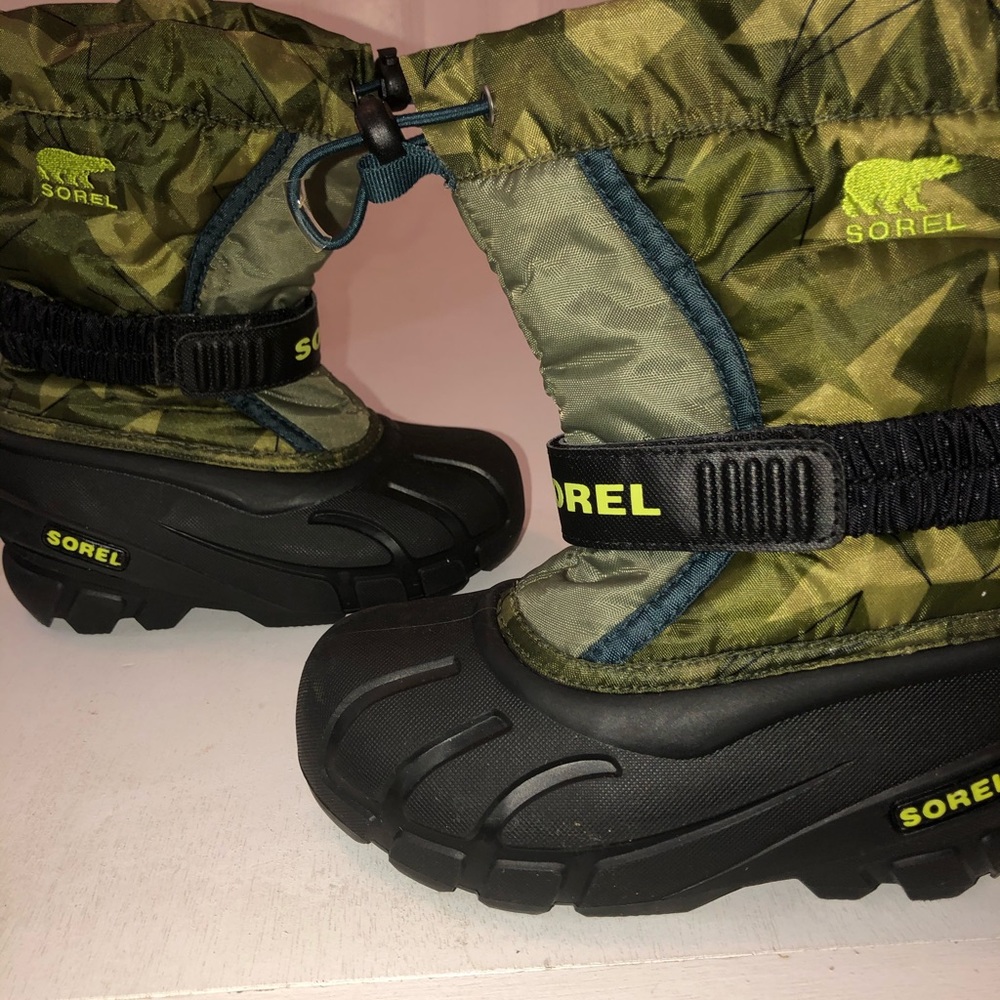 Sorel kids snow boot flurry print